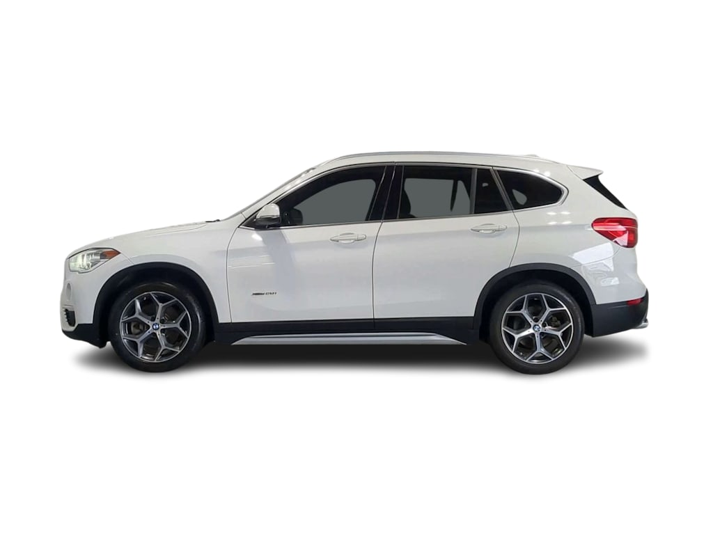 Thumbnail: 2017 BMW X1 - 20