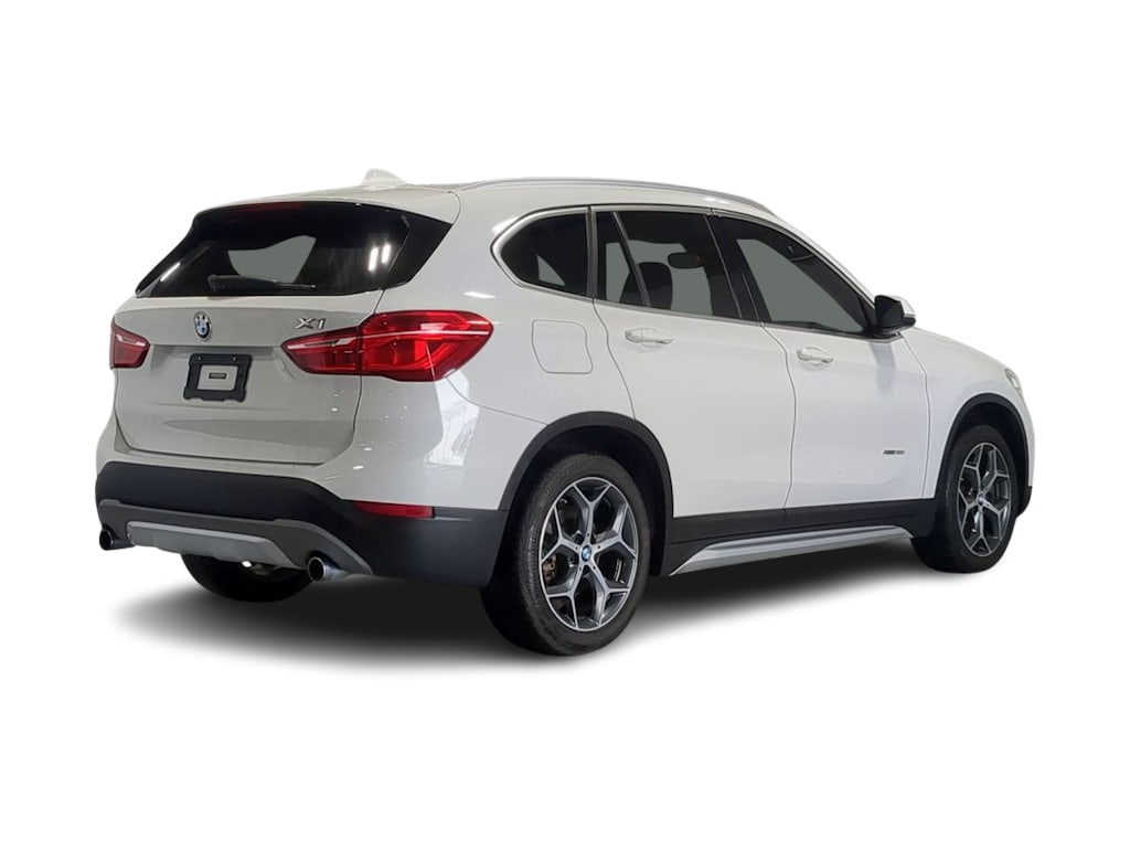 Thumbnail: 2017 BMW X1 - 22