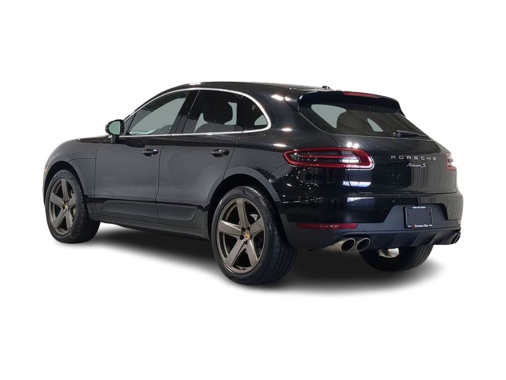 Thumbnail: 2016 Porsche Macan - 25
