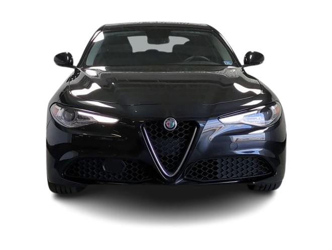 Thumbnail: 2018 Alfa Romeo Giulia - 6