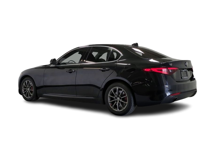 Thumbnail: 2018 Alfa Romeo Giulia - 4