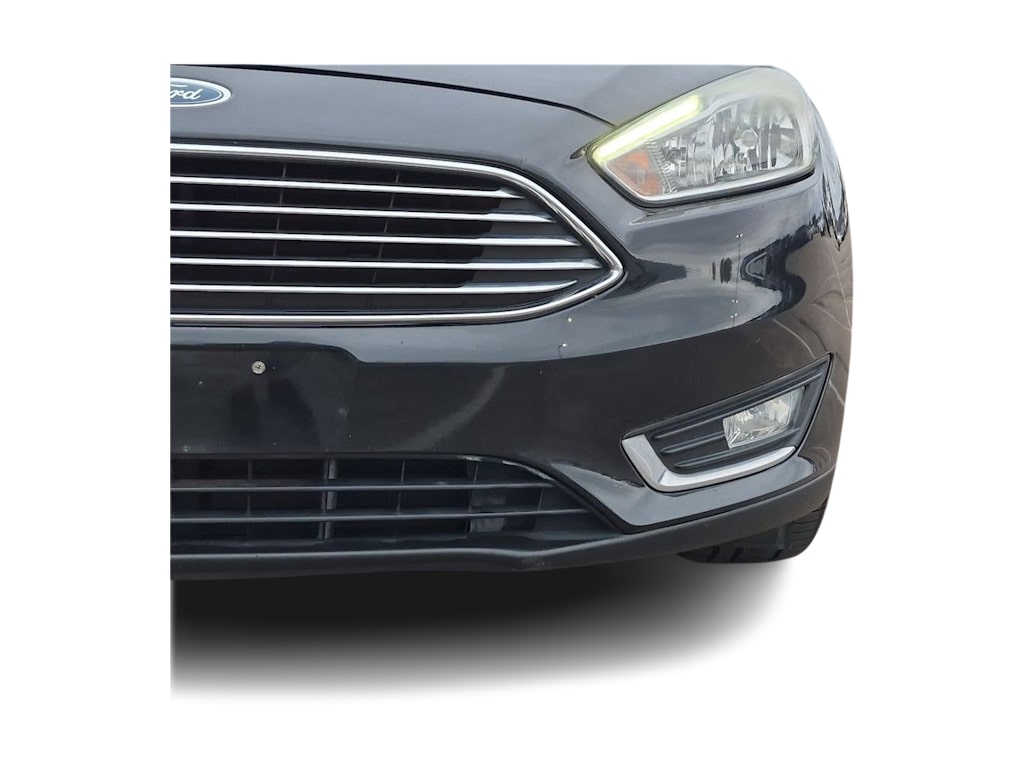 Thumbnail: 2015 Ford Focus - 25
