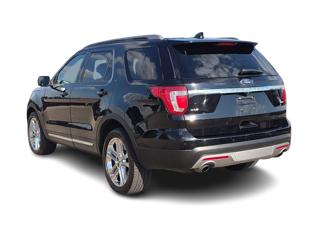 Thumbnail: 2016 Ford Explorer - 4