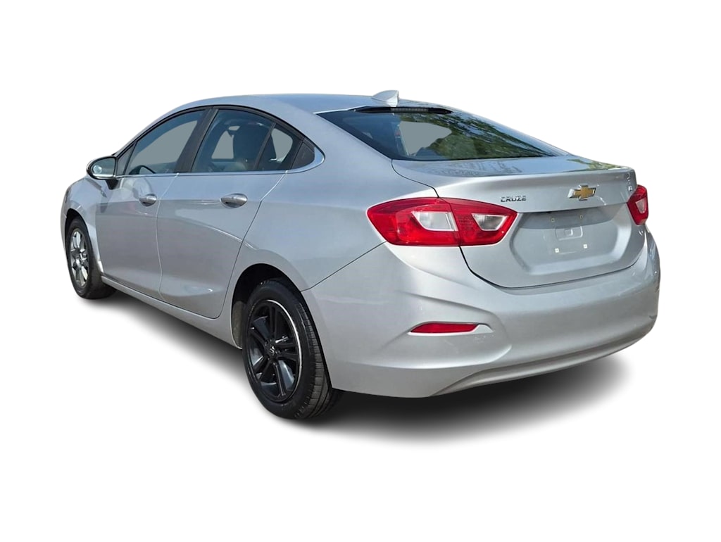 Thumbnail: 2017 Chevrolet Cruze - 4
