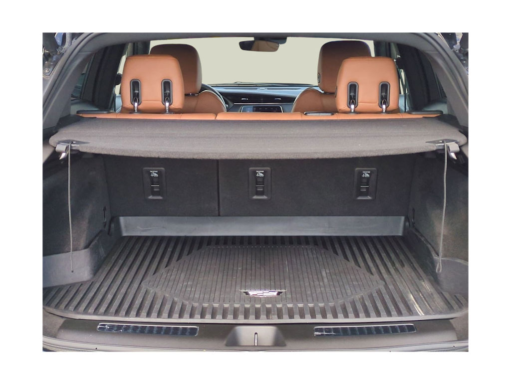 Thumbnail: 2023 Cadillac XT4 - 17