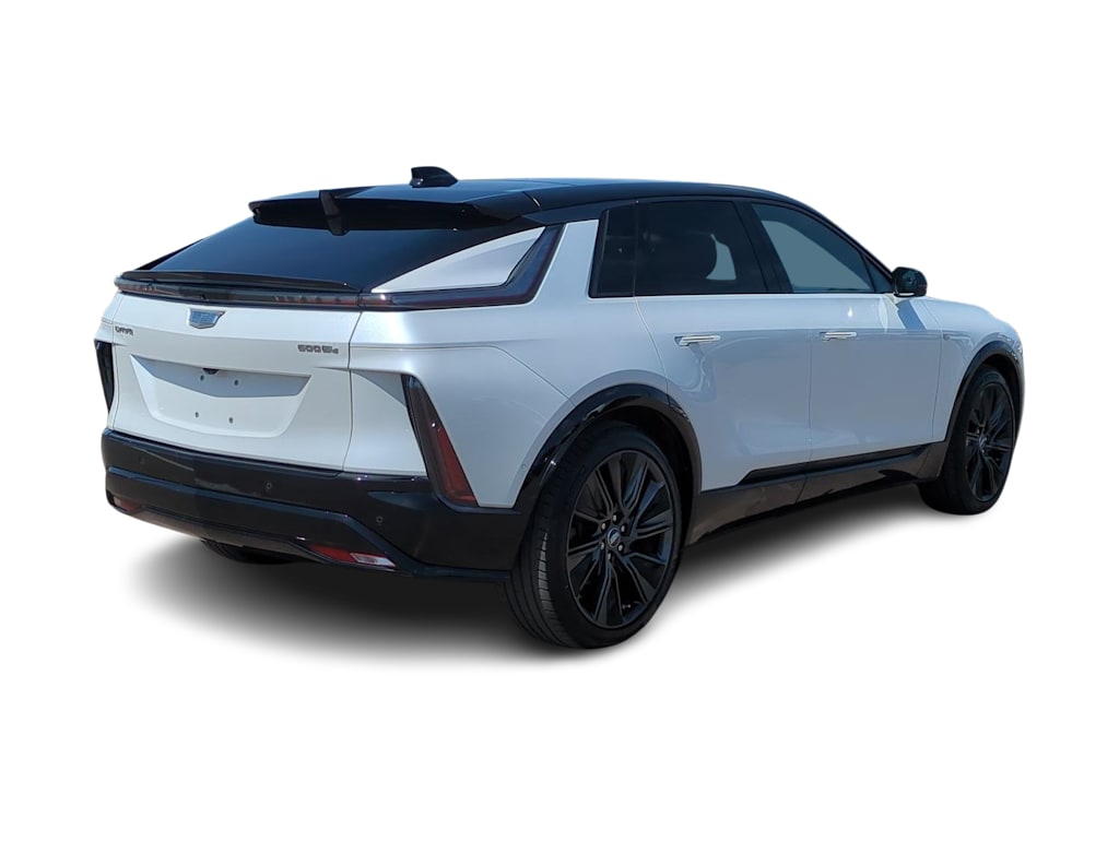 Thumbnail: 2024 Cadillac Lyriq - 18