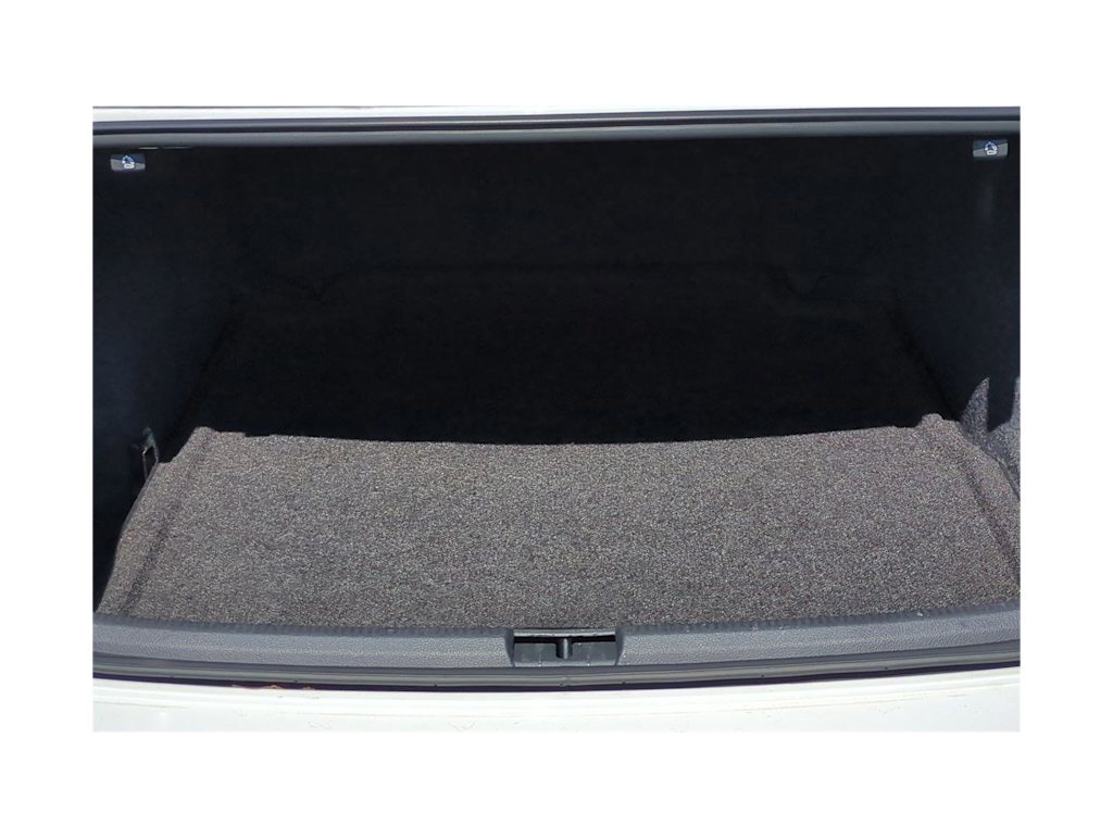 Thumbnail: 2012 Volkswagen Passat - 17