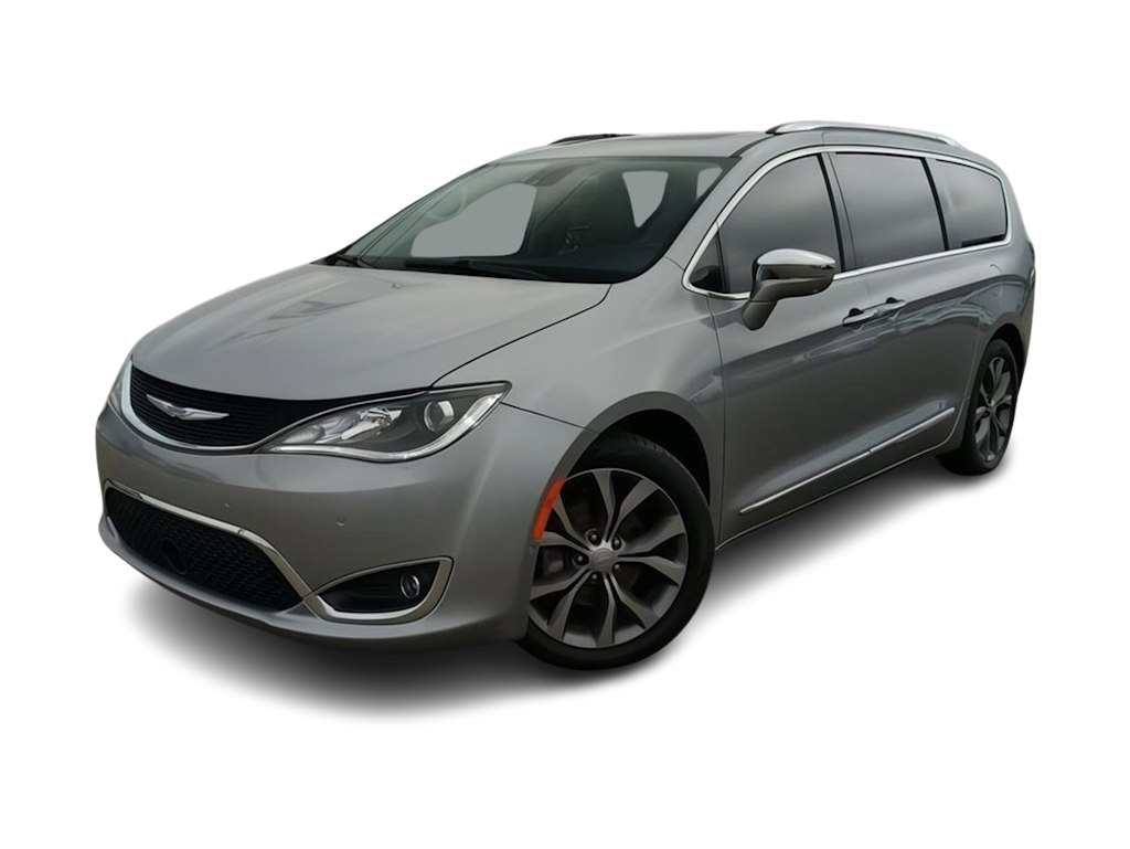 Used 2019 Chrysler Pacifica Limited with VIN 2C4RC1GG7KR587670 for sale in Portland, OR