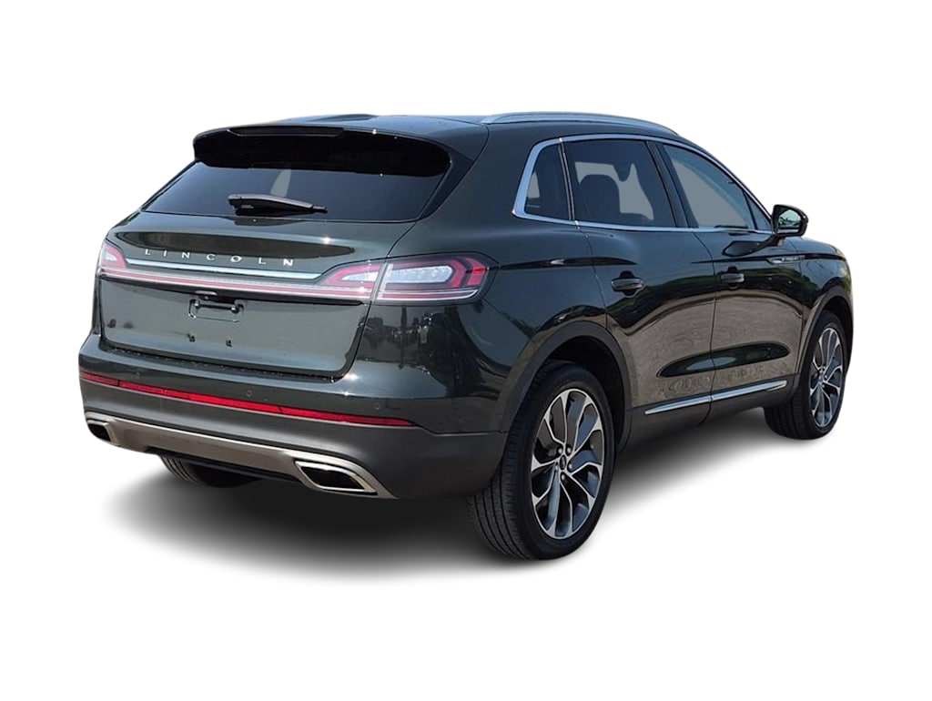 Thumbnail: 2022 Lincoln Nautilus - 17
