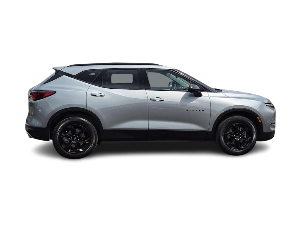 Thumbnail: 2023 Chevrolet Blazer - 21