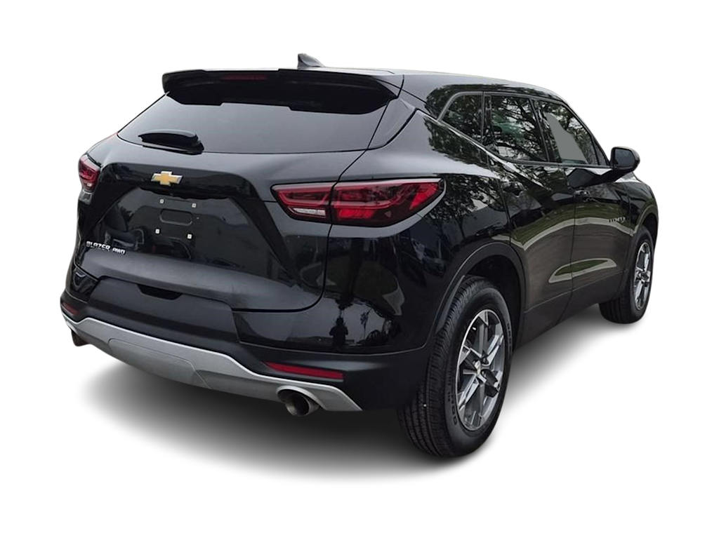 Thumbnail: 2023 Chevrolet Blazer - 21