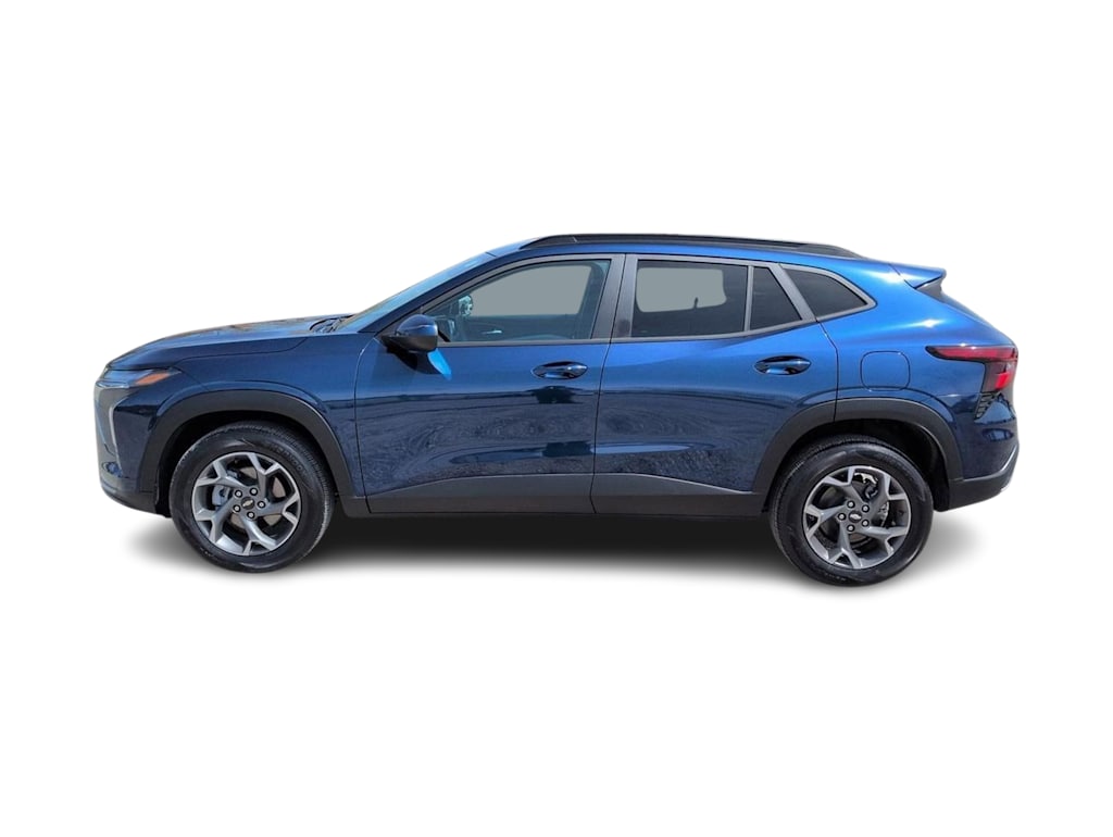 Thumbnail: 2024 Chevrolet Trax - 3