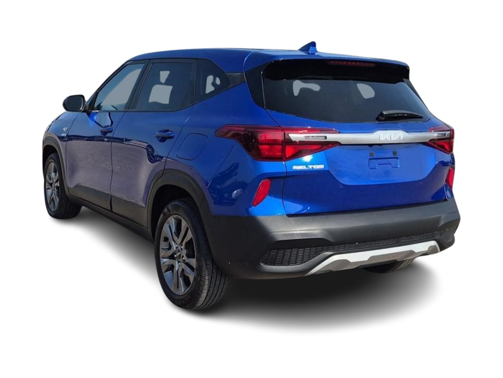 Thumbnail: 2022 Kia Seltos - 4