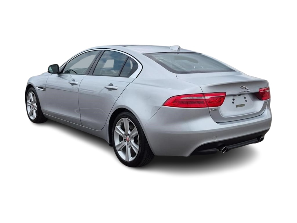 Thumbnail: 2017 Jaguar XE - 4