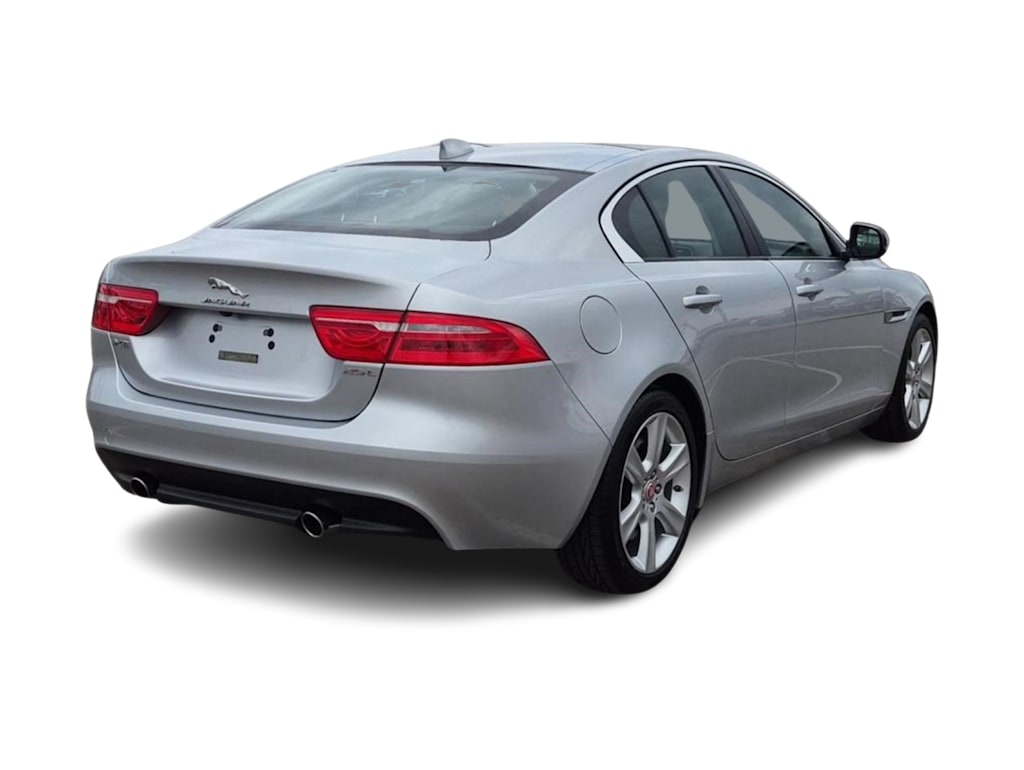 Thumbnail: 2017 Jaguar XE - 21