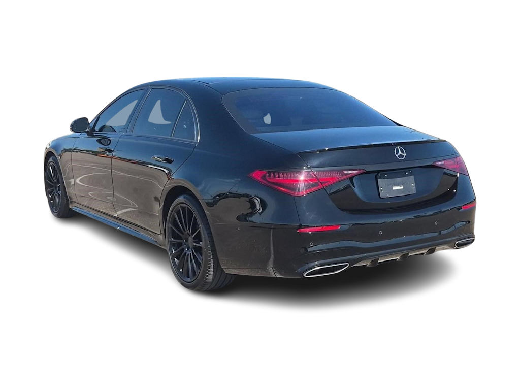 Thumbnail: 2022 Mercedes-Benz S-Class - 4