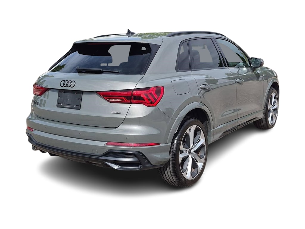 Thumbnail: 2022 Audi Q3 - 21