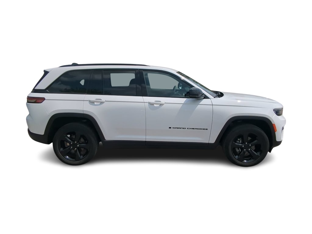 Thumbnail: 2023 Jeep Grand Cherokee - 20