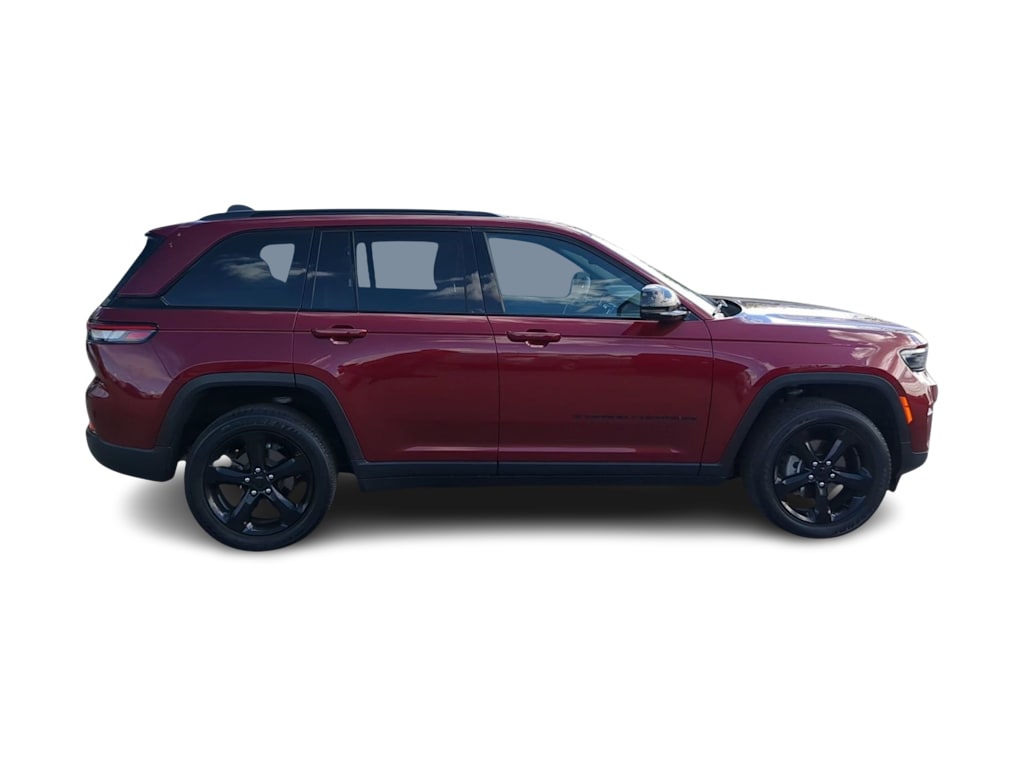 Thumbnail: 2023 Jeep Grand Cherokee - 22