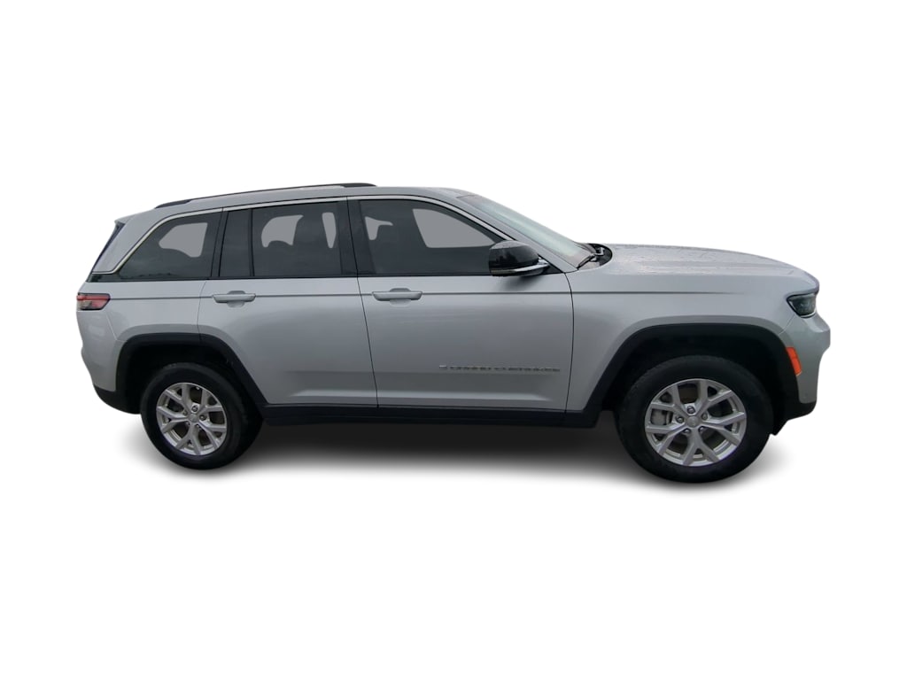 Thumbnail: 2023 Jeep Grand Cherokee - 21