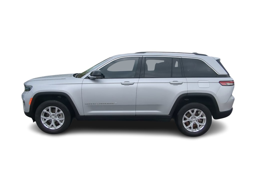 Thumbnail: 2023 Jeep Grand Cherokee - 3