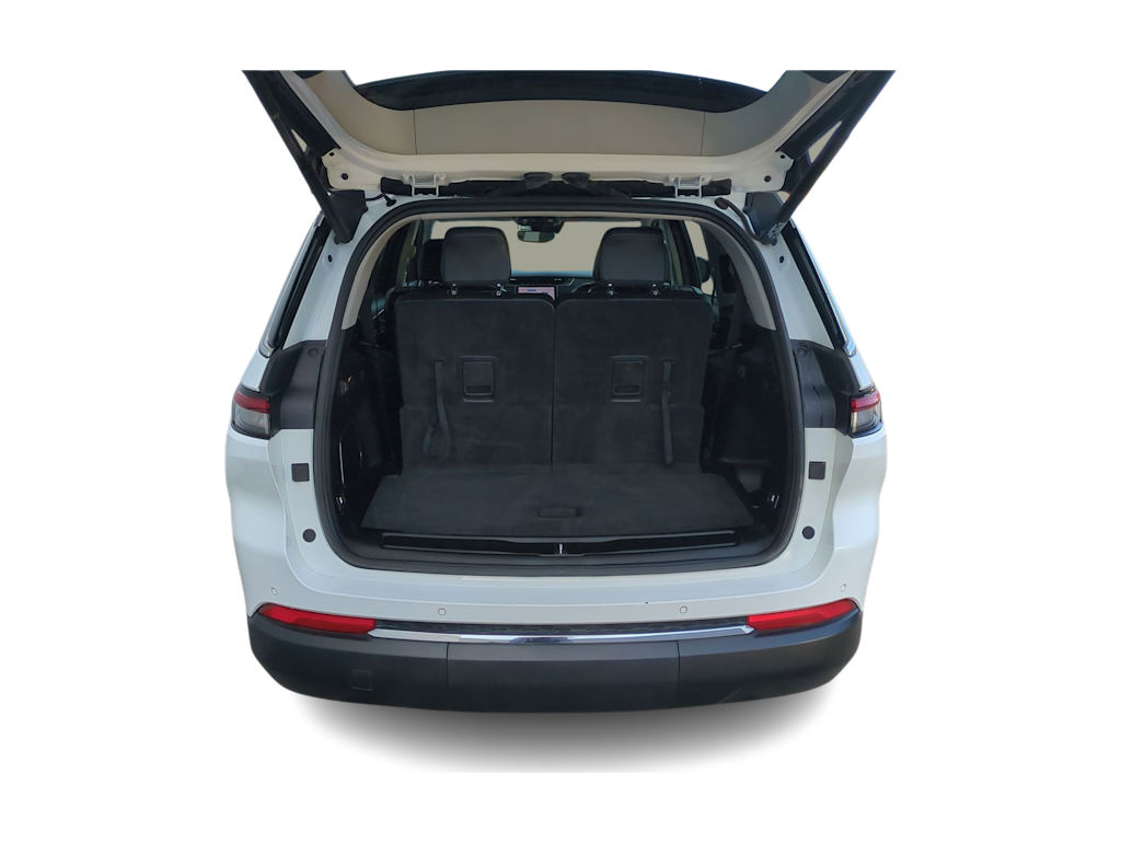 Thumbnail: 2022 Jeep Grand Cherokee L - 17