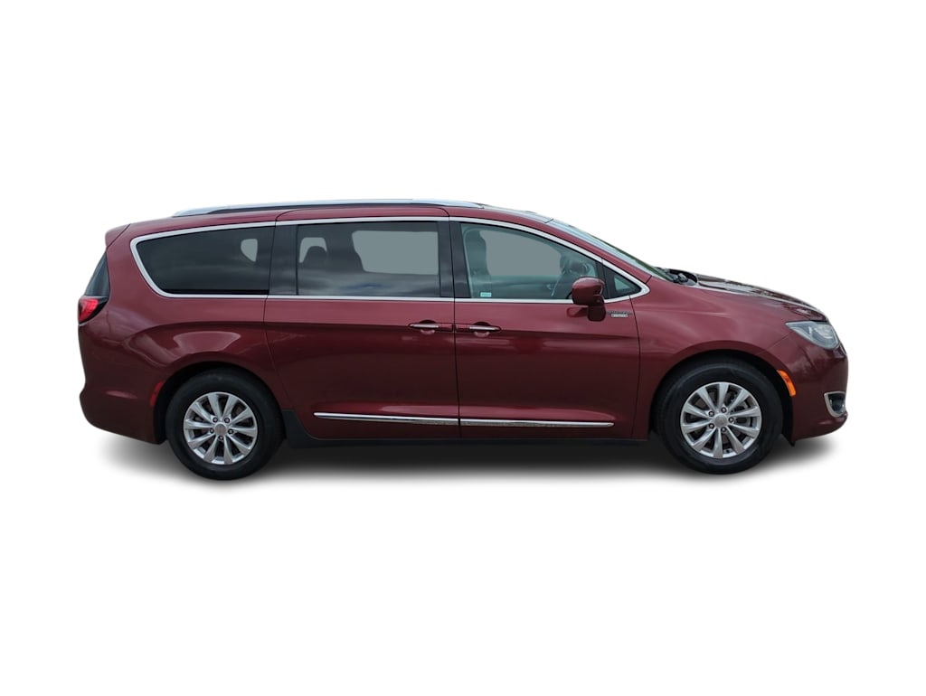 Thumbnail: 2018 Chrysler Pacifica - 23