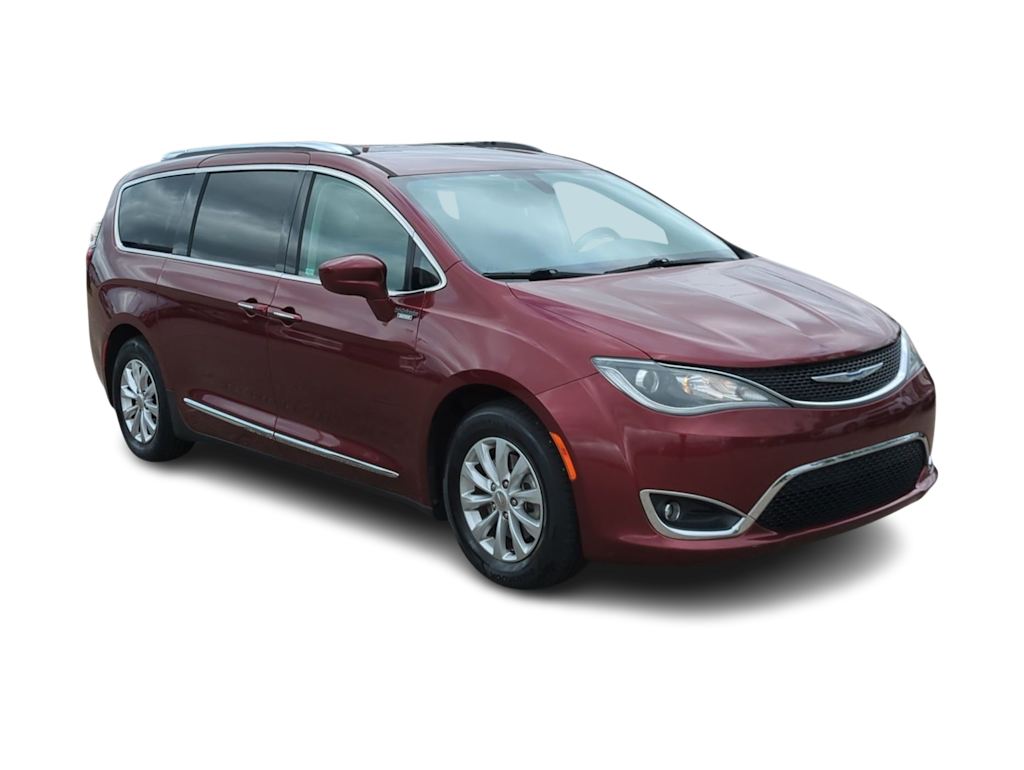 Thumbnail: 2018 Chrysler Pacifica - 20