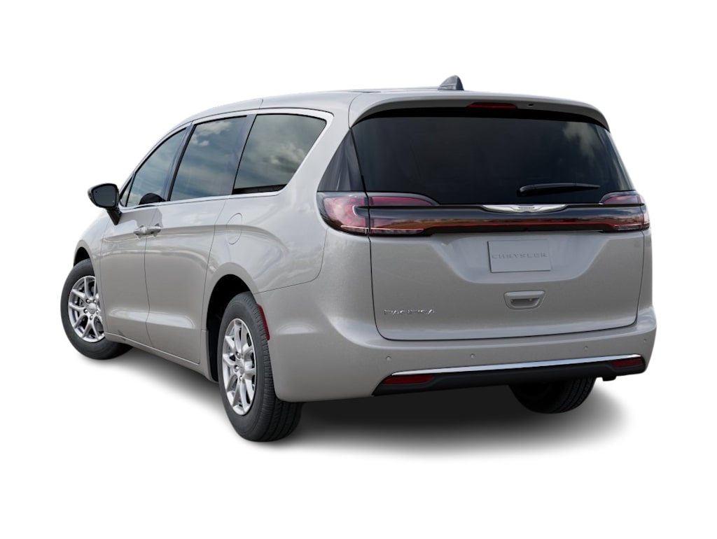 Thumbnail: 2026 Chrysler Pacifica - 3
