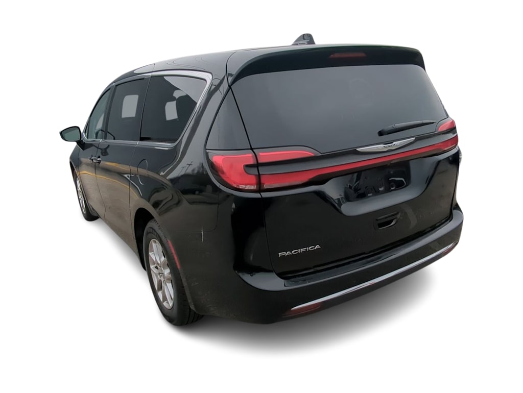 Thumbnail: 2024 Chrysler Pacifica - 4