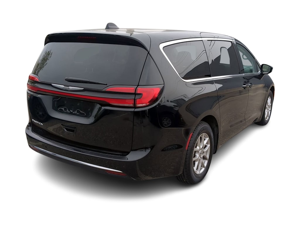 Thumbnail: 2024 Chrysler Pacifica - 21