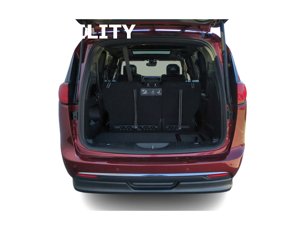 2020 Chrysler Pacifica  17