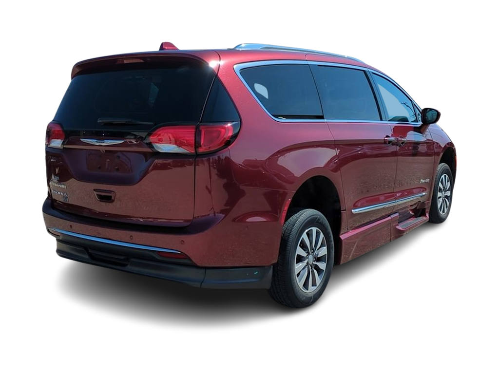 2020 Chrysler Pacifica  22