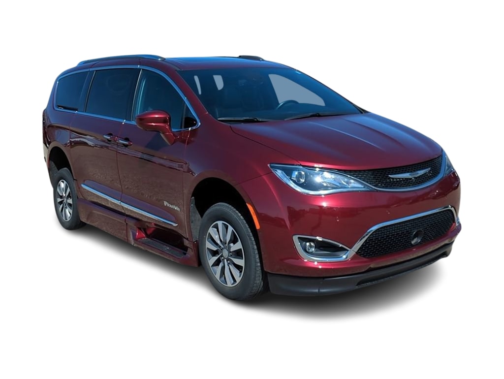 2020 Chrysler Pacifica  20