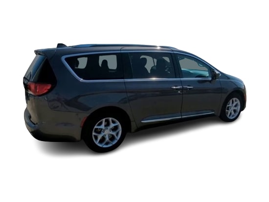 2019 Chrysler Pacifica  22