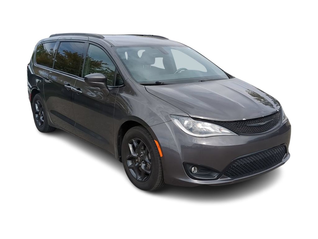 Thumbnail: 2019 Chrysler Pacifica - 18