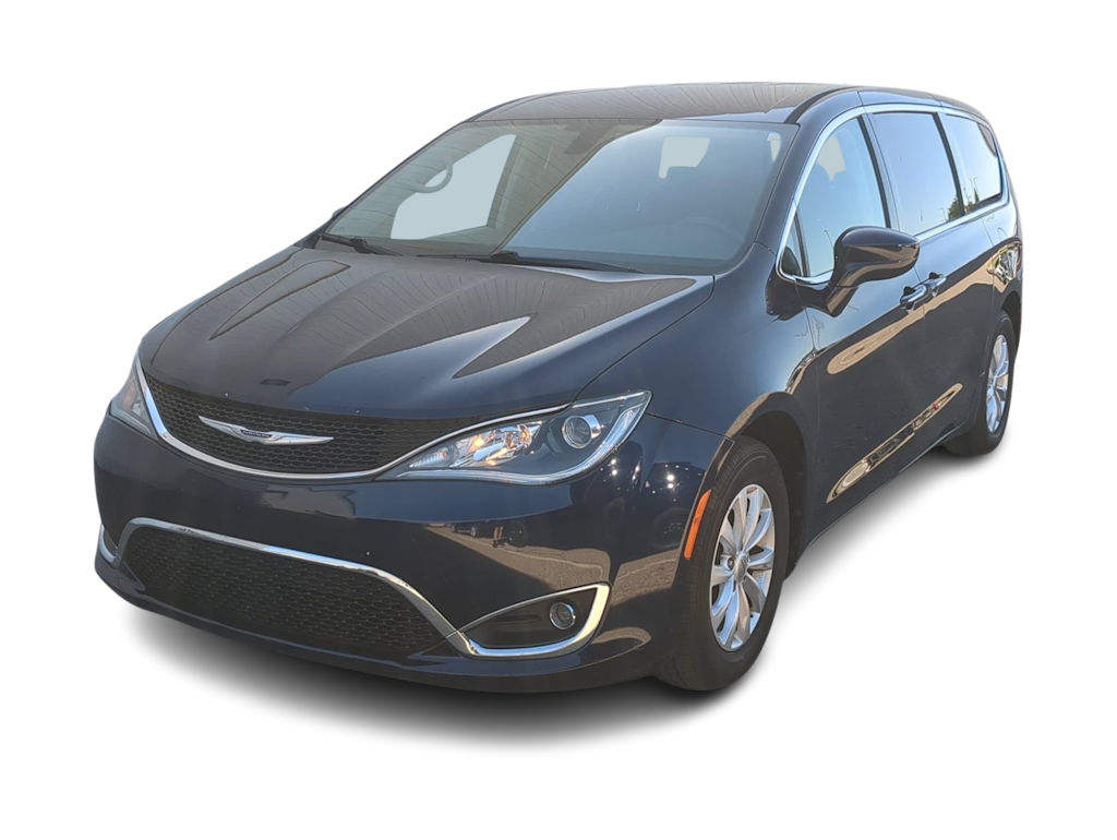 Thumbnail: 2018 Chrysler Pacifica - 20