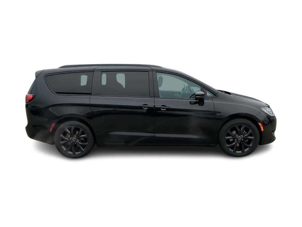 Thumbnail: 2019 Chrysler Pacifica - 28