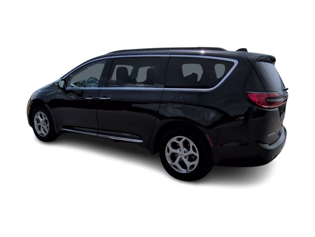 Thumbnail: 2023 Chrysler Pacifica - 4