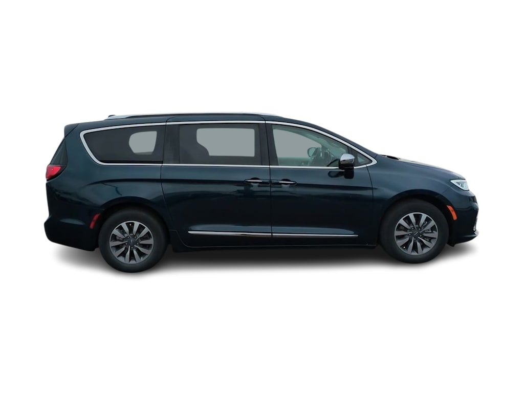 2021 Chrysler Pacifica Hybrid Limited 22