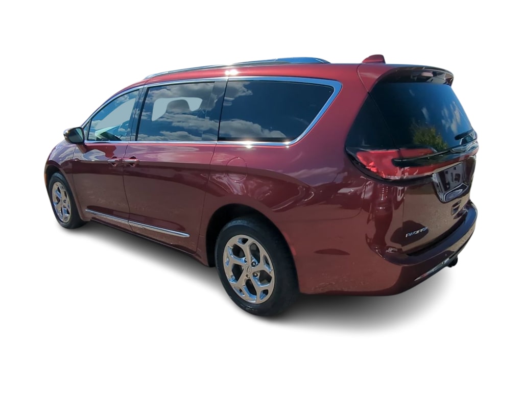 Thumbnail: 2021 Chrysler Pacifica - 4