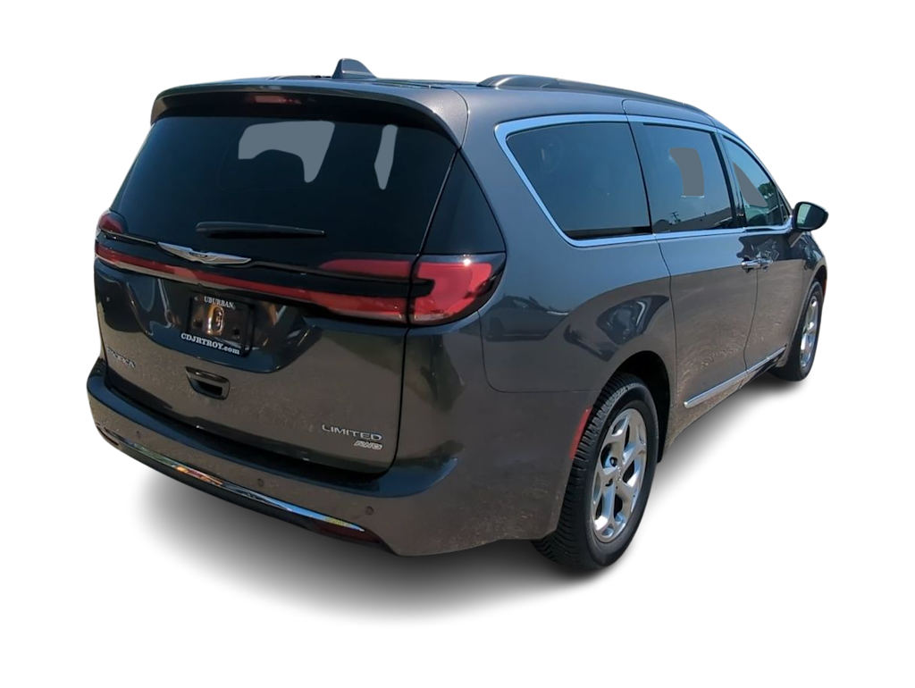 Thumbnail: 2022 Chrysler Pacifica - 21