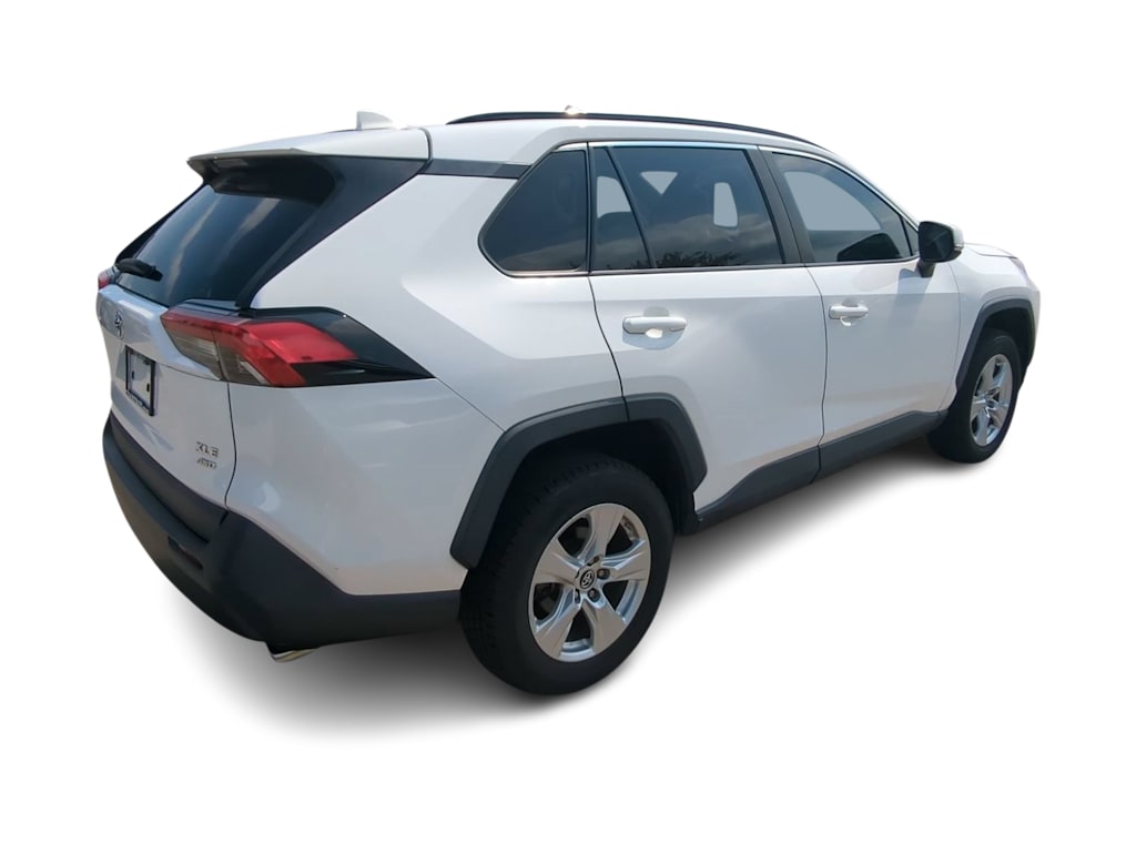 Thumbnail: 2019 Toyota RAV4 - 21