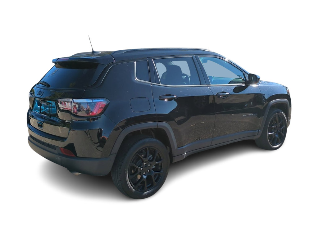 Thumbnail: 2022 Jeep Compass - 22