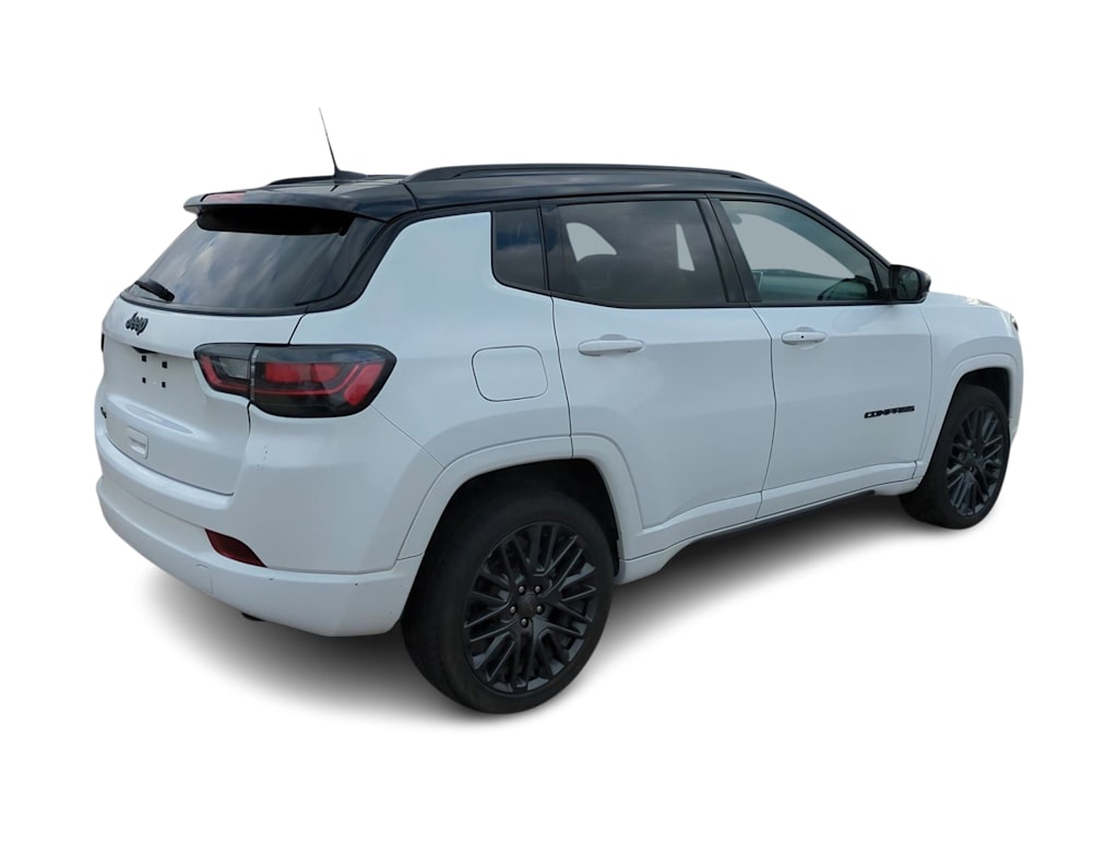 Thumbnail: 2022 Jeep Compass - 22