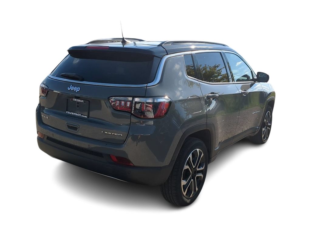 Thumbnail: 2023 Jeep Compass - 21
