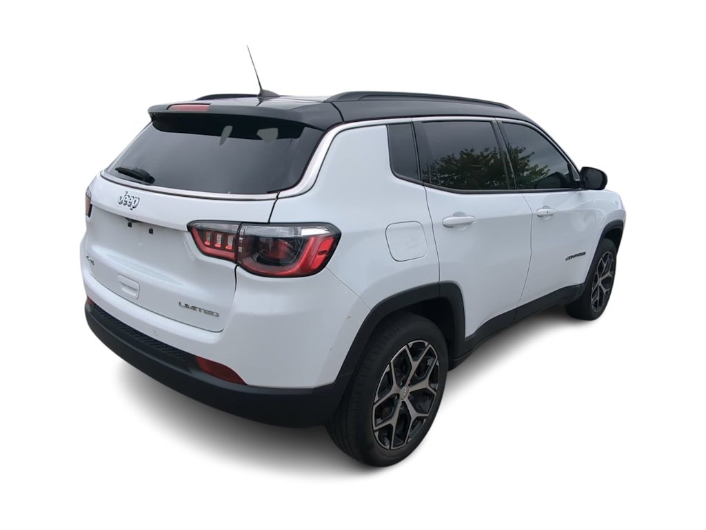 Thumbnail: 2022 Jeep Compass - 21