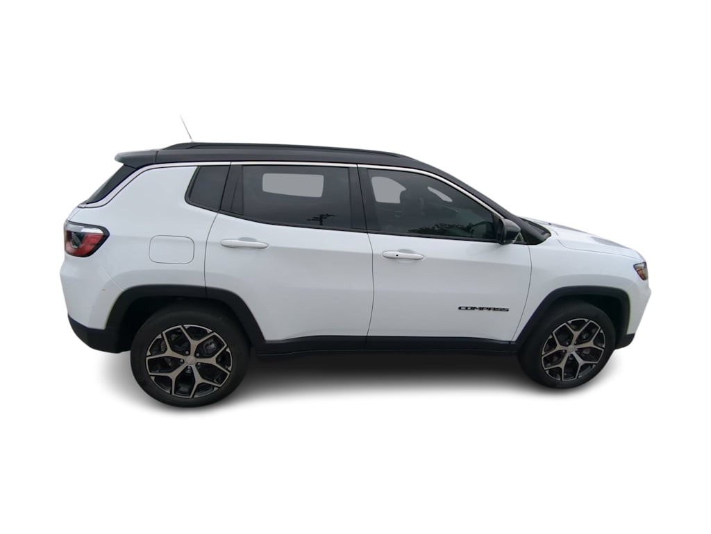 Thumbnail: 2022 Jeep Compass - 22
