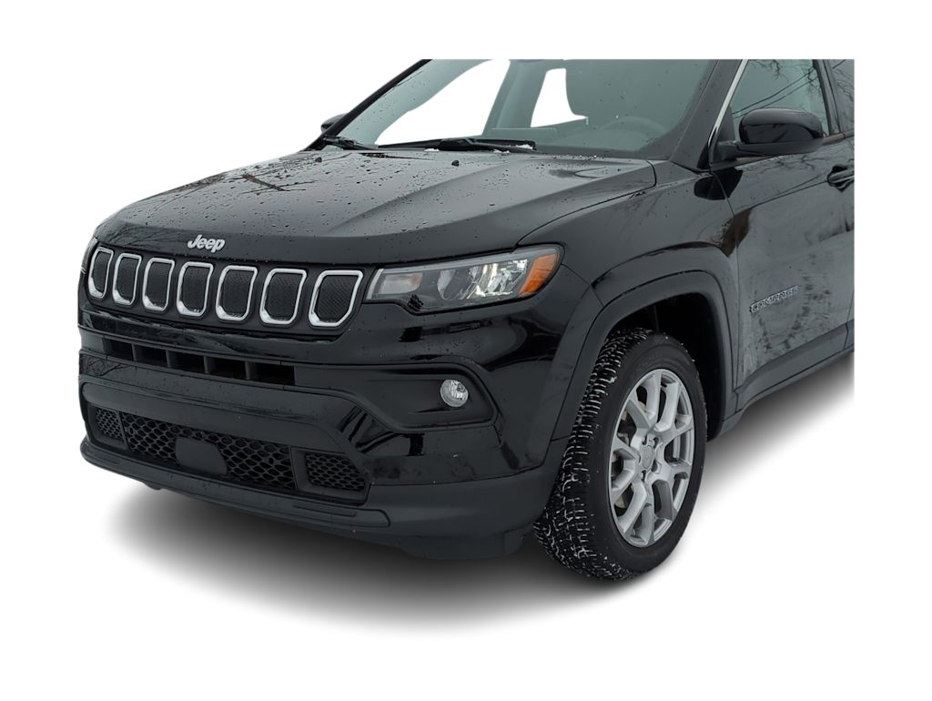 Thumbnail: 2022 Jeep Compass - 23