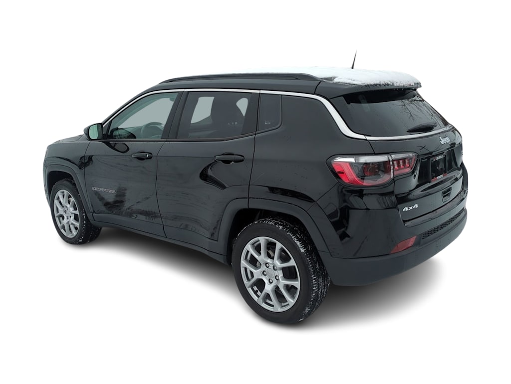 Thumbnail: 2022 Jeep Compass - 4